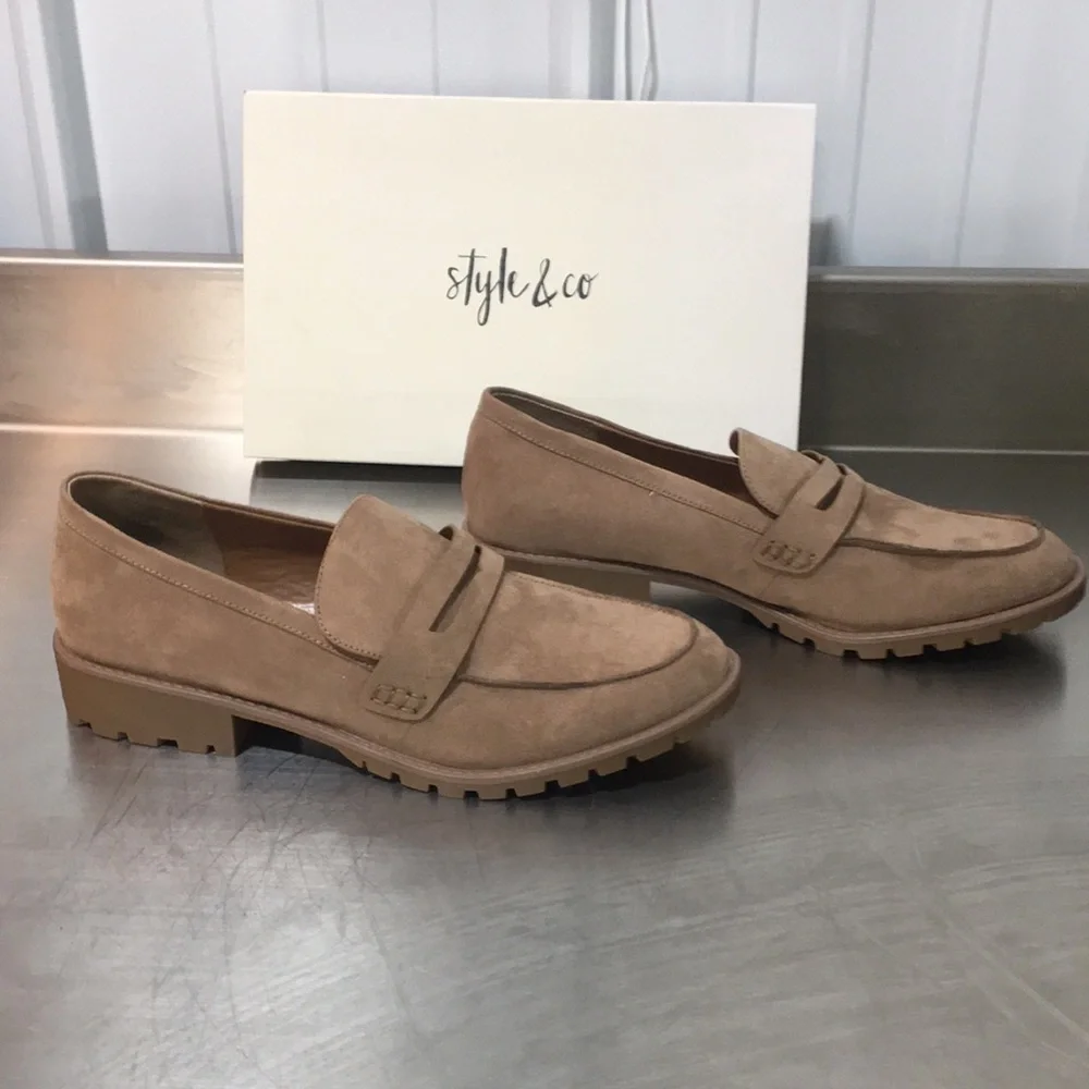New WB Woman’s Style & Co Tan Suede Loafers